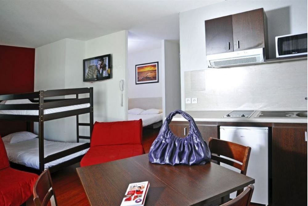 B&B Hotel Perpignan Saleilles Bagian luar foto