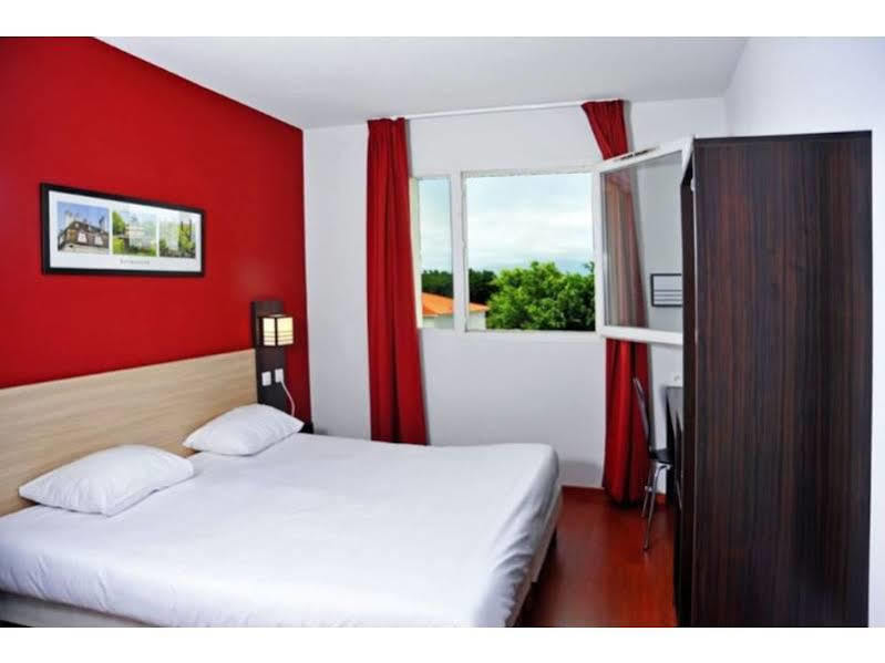 B&B Hotel Perpignan Saleilles Bagian luar foto